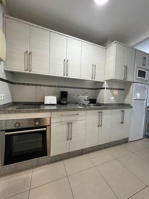 Apartamento Benalbeach En La Playa