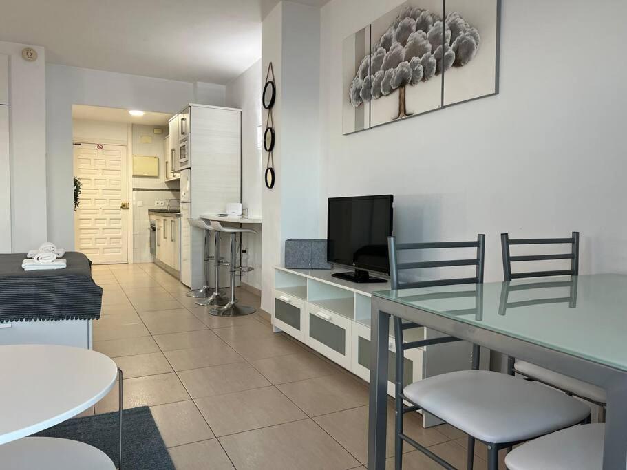 Apartamento Benalbeach En La Playa *